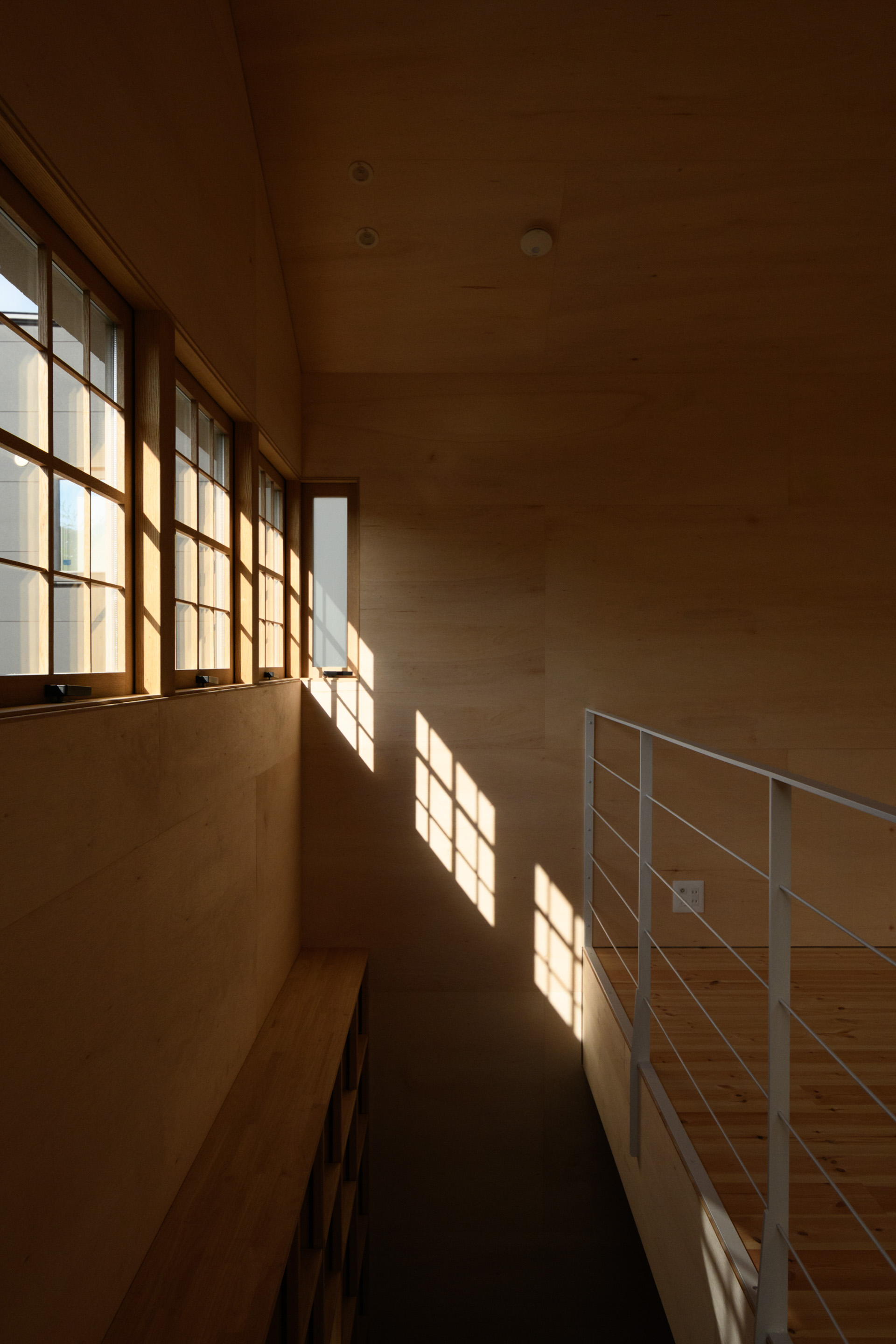 岡山の新築住宅 2階 窓からの光｜fugl｜ROR co.,ltd（ロール株式会社）